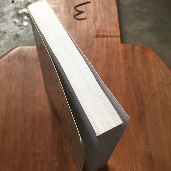 Still Alice by Lise Genova a book / Novel made into movie - Picture 2 of 5